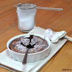 Mini torta al cioccolato e pere