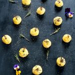 Polpettine di polenta con cavolo nero e fontina